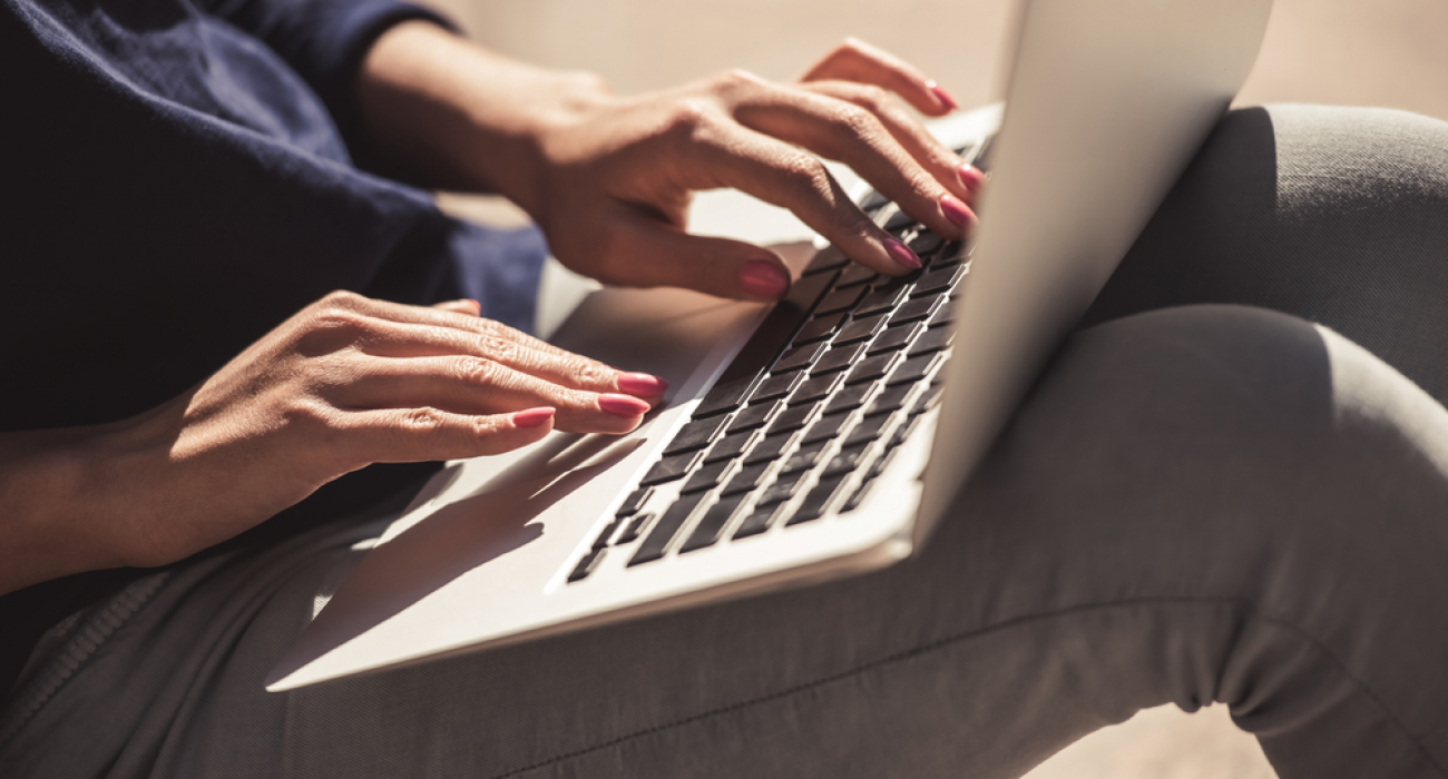 Online Öğrenme, Gelişime ve Kariyer Olanaklarına Nasıl Fayda Sağlar?